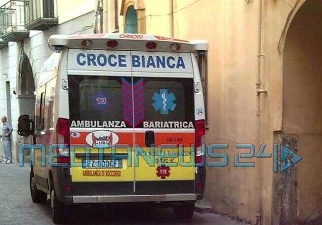 Nocera Inferiore. C’è fumo da un’abitazione, donna tratta in salvo