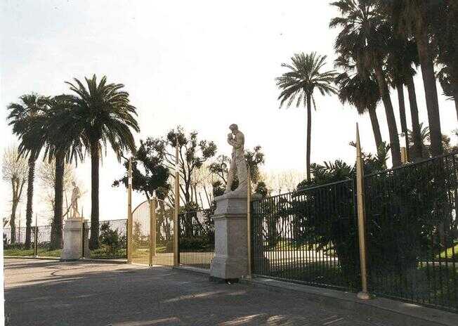 Rapine in villa comunale: incastrati due minorenni