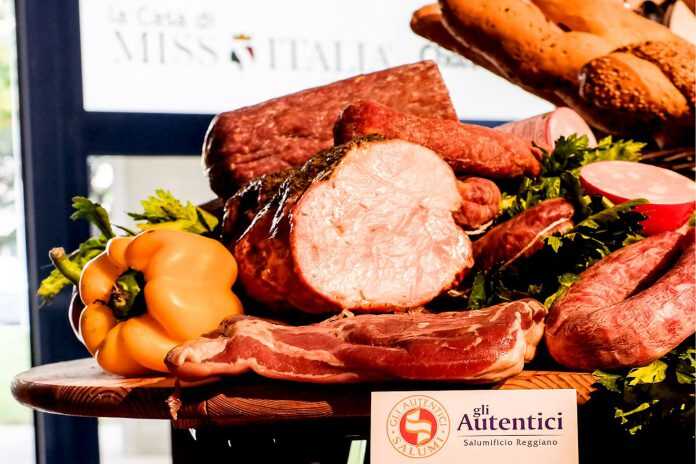 14233676_199351870478560_1141743040_o