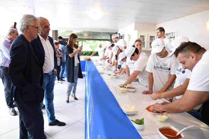 14369957_671252599696818_1593009375283520455_n