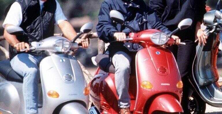 Arresti domiciliari per due uomini accusati di furto di motorini in costiera amalfitana