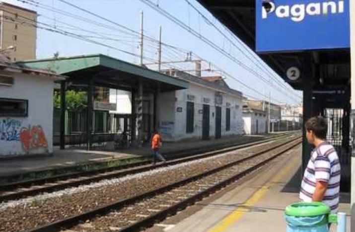 Pagani, stazione ferroviaria, la biglietteria elettronica non c’è