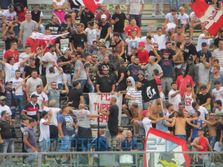 Turris-Roccella, incasso in beneficenza. Sospesi accrediti ed abbonamenti