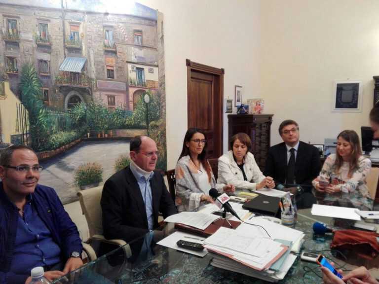 Pagani, Manzoni, le mamme “cercano” altre strutture