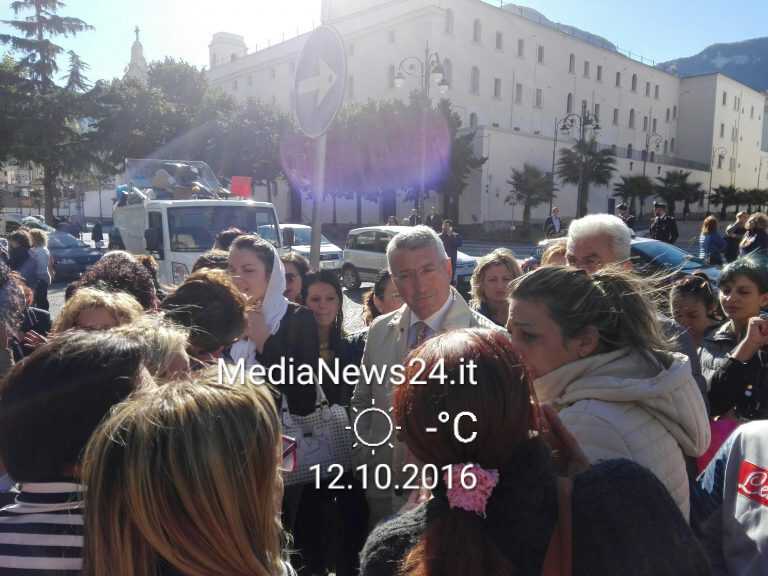 Pagani, caos doppi turni, Gambino incontra i genitori