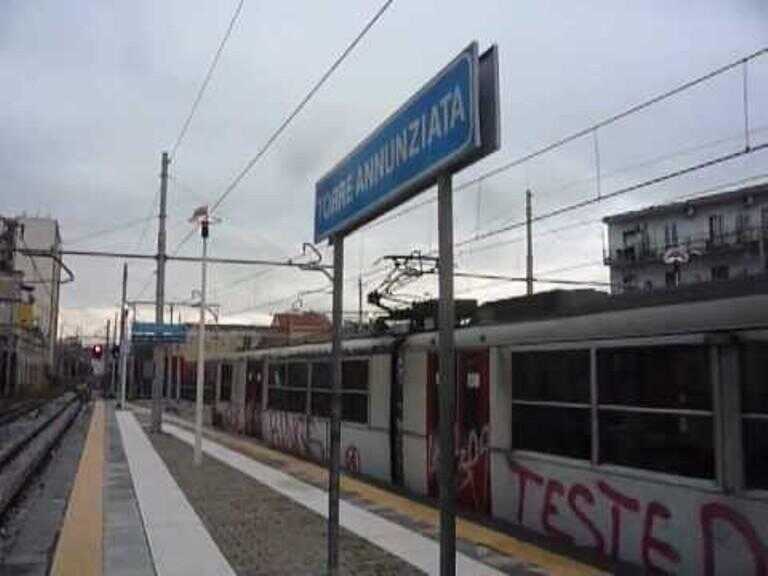 Torre Annunziata, vandalizzata la stazione Circum