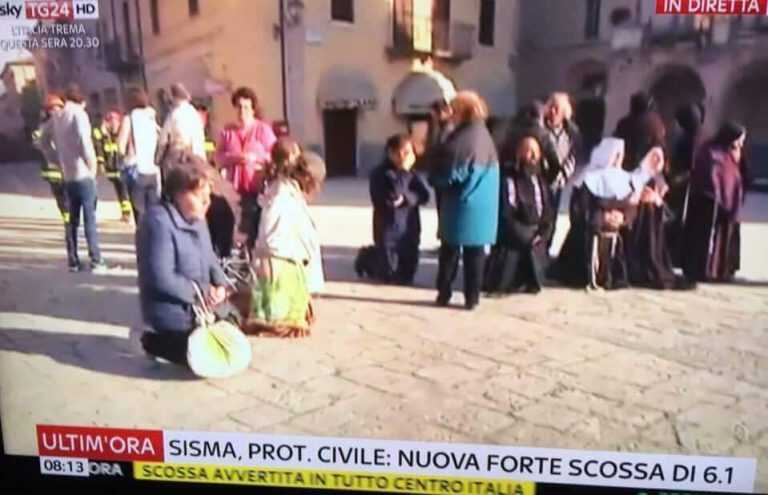 Sisma, cade ascensore a Roma, a Norcia si prega