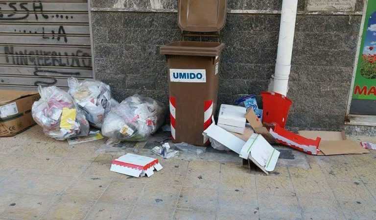 Scafati, “sacchetto selvaggio”, il Comune da la caccia ai trasgressori