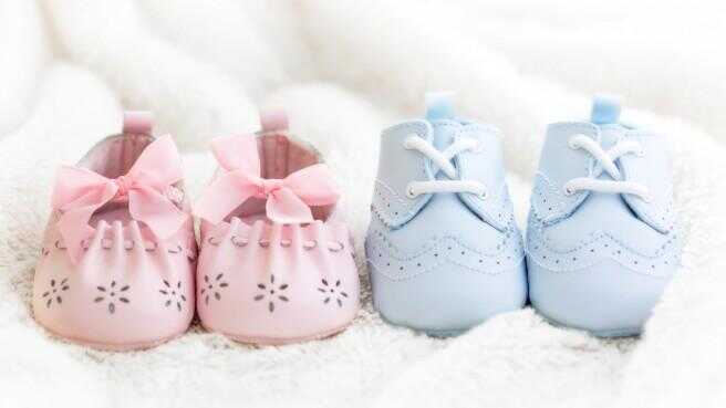 Salerno, scambiano le tutine ai neonati, genitori nel panico