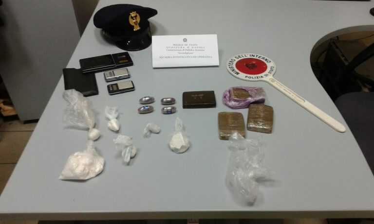 Scoperta base di smistamento droga in un appartamento: un arresto