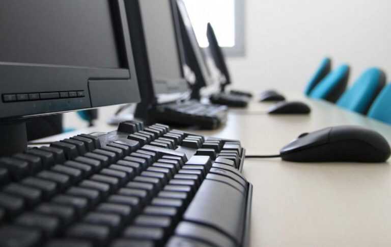 Scafati, rubati computer in una scuola