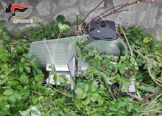 Furto nella cucina dell’alberghiero di Vico Equense: denunciato 23enne