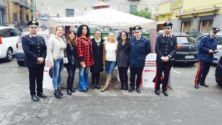 Contro la violenza sulle donne: a Torre del Greco il campanile di Santa Croce si colora di arancione