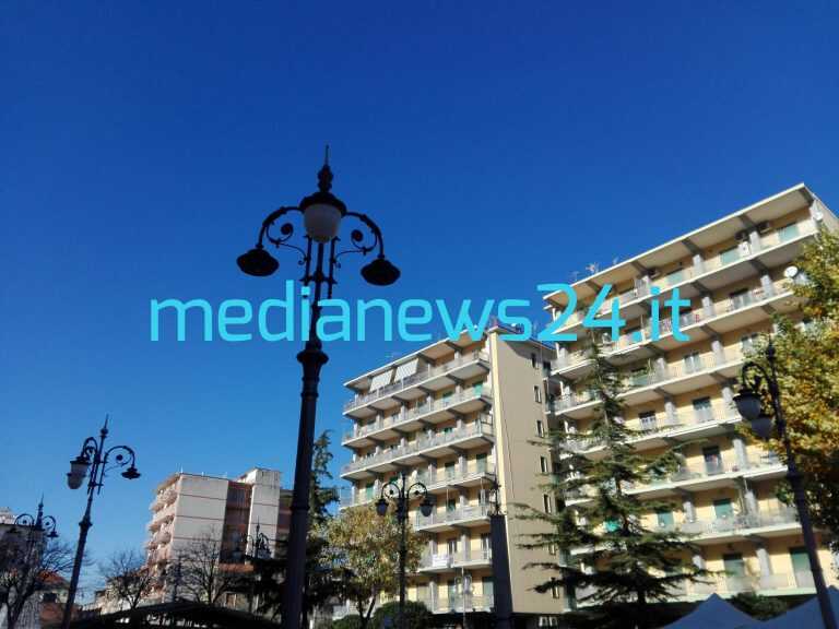 Pagani. Gesto di civiltà: cittadina trova un portafoglio e lo consegna alla Polizia Municipale