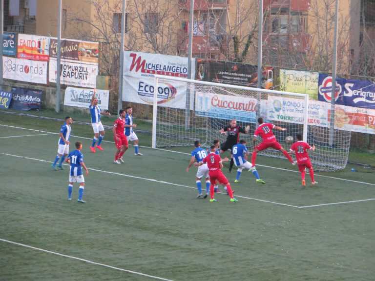 Tedesco illude la Turris,  poi il pari del Gela. Piovono fischi al Liguori
