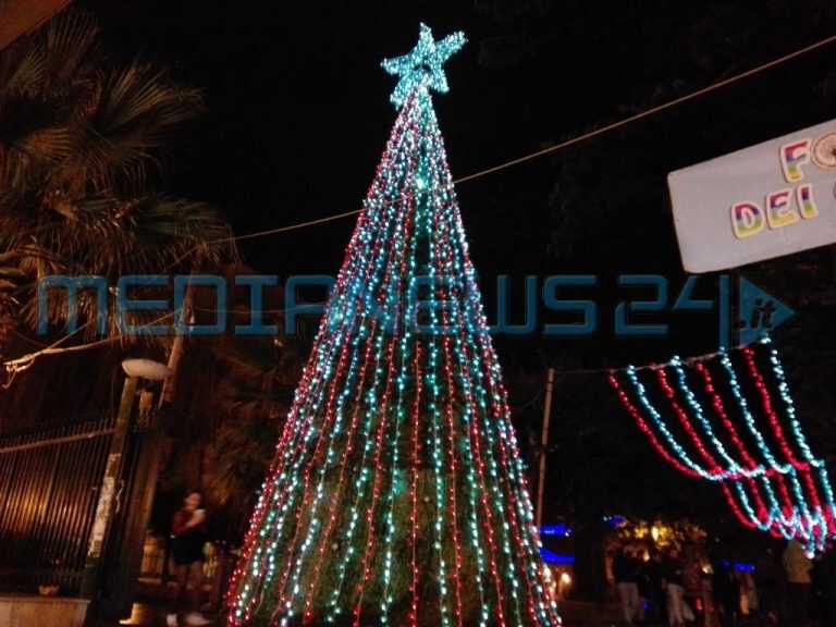 Salerno- Natale buio ma con i soliti sprechi