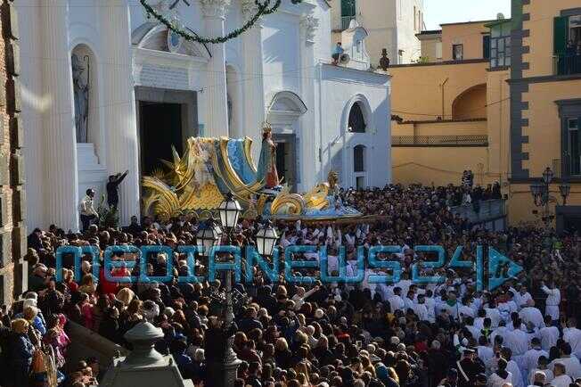 FOTO | La gallery della processione dell’Immacolata a Torre del Greco