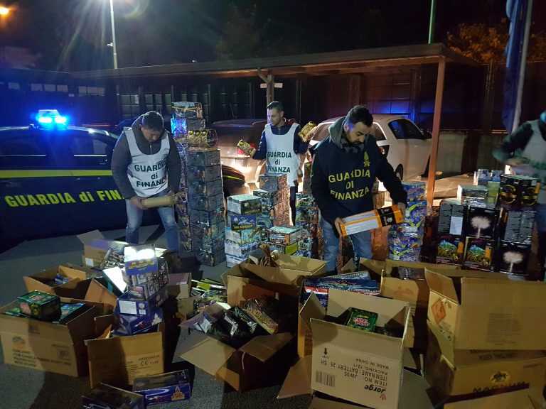 Controlli della GdF: sequestrati nel casertano 1600 chili di botti illegali
