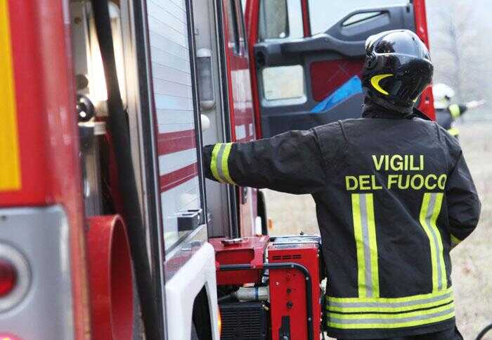 Salerno, nuovo incendio nella notte nell’impianto di compostaggio