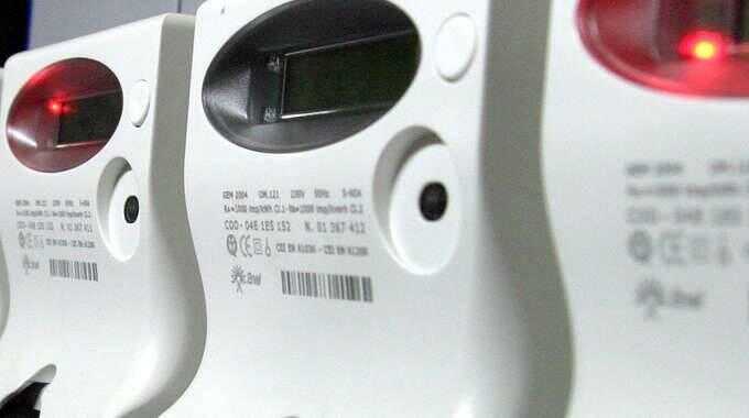 Allacci abusivi, guerra aperta