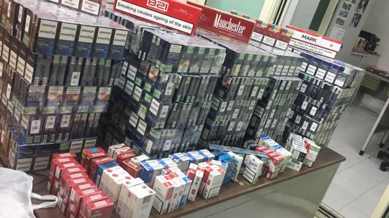 Trasportava oltre 40 chili di sigarette di contrabbando: 43enne in manette