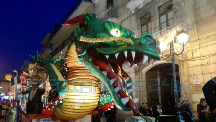 Carri Carnevale - Pagani - Il Regno del Drago -IL CARRO (1) (Copia)