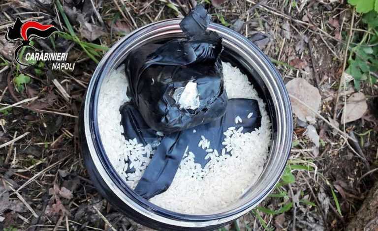 Marijuana e cocaina in borsa, 19enne arrestata dai carabinieri