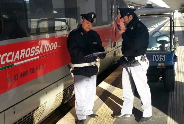 Torre del Greco – Polfer salva uomo intento a suicidarsi.