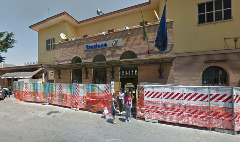 Cava dei Tirreni – Rissa alla stazione. Uno dei due era nudo.