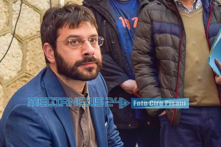 Nocera Inferiore, il sottosegretario Tofalo in visita alla Caserma Libroia