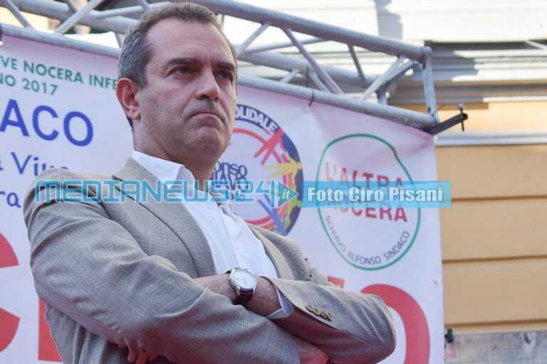 Coronavirus – Il sindaco di Napoli – promuove l’esenzione del pagamento dell’anno 2020 per i tributi delle attività commerciali