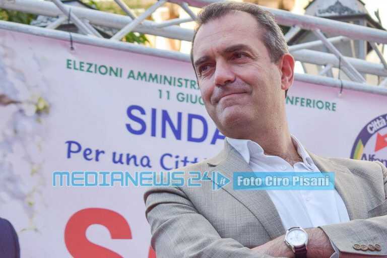 Verso le regionali, il sondaggio fa infuriare de Magistris
