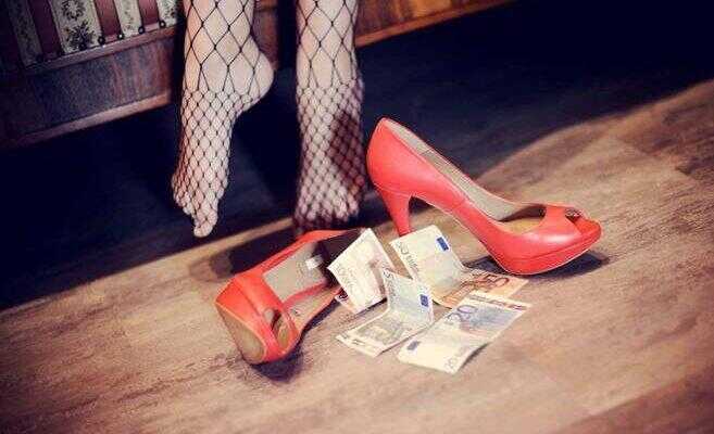 Nocera, giro di prostituzione in hotel: in 5 a processo