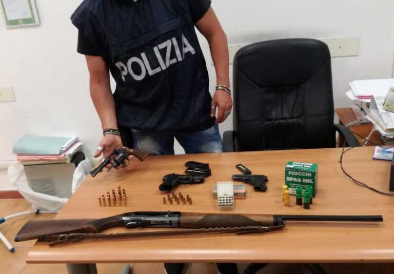 Napoli – Questura – Denunciato un 21enne per porto d’armi