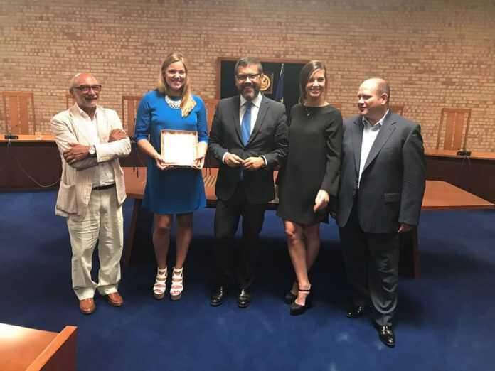 20293041_1935126616760189_6140508192919894243_n