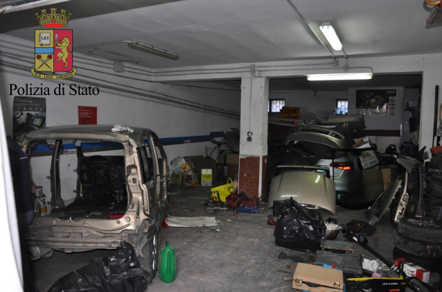 deposito auto rubate1