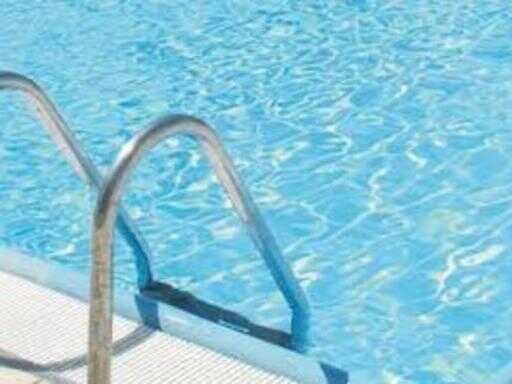 Bambino morto in piscina, partiti gli avvisi di garanzia