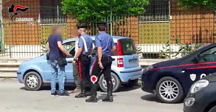 carabinieri parcheggiatore abusivo