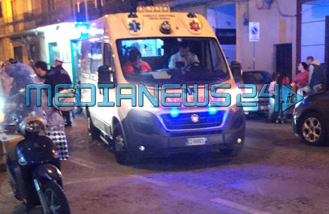 Pagani, 20enne ferito va in ospedale e minaccia medico con un coltello