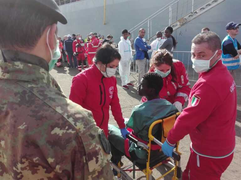 Salerno. Buona riuscita per l’operazione di accoglienza e sbarco migranti