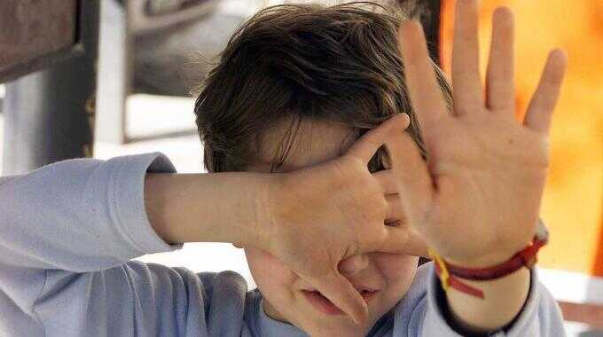 Pagani, patteggiamento respinto ad insegnante “molesta”