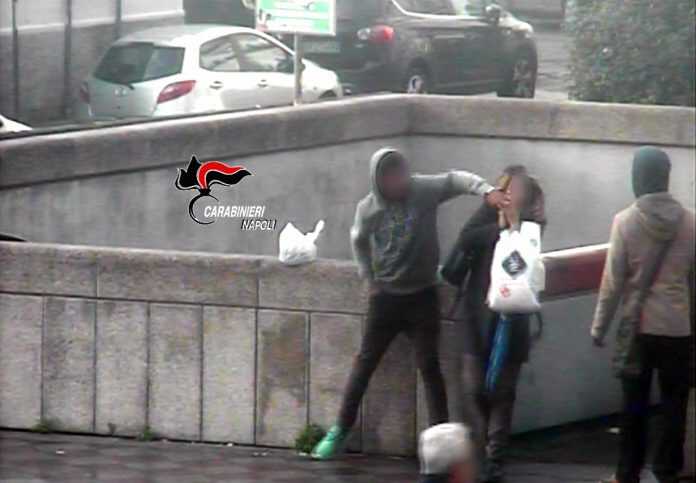 scippi smartphone centro direzionale