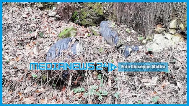 Angri. Rifiuti abbandonati in via Ponte Aiello