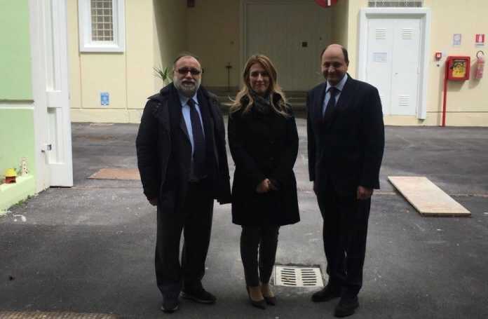 B77E0671-41A2-42B6-B039-4654D5CE4A46