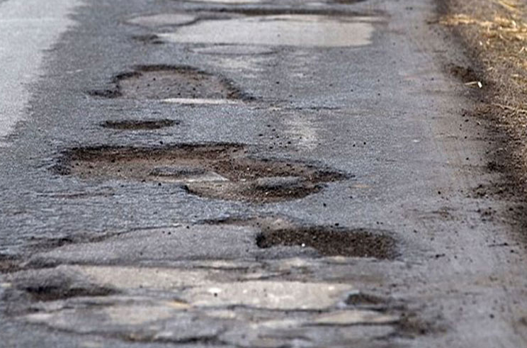L’annuncio di De Luca: “In arrivo finanziamenti per rifare tutte le strade dell’Agro”