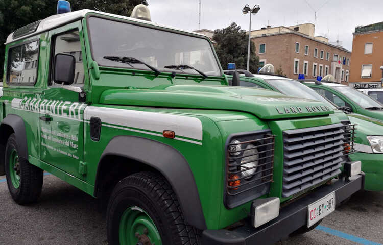 Regi Lagni. Controlli a tappeto dei Carabinieri di varie unità