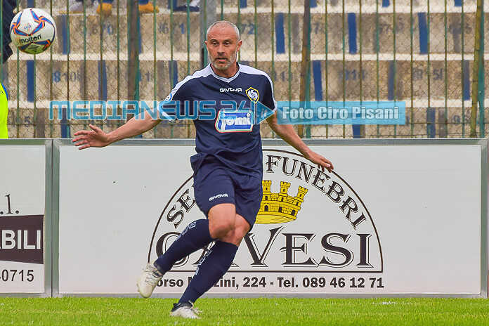 Cavese, Claudio De Rosa ad alta fedeltà