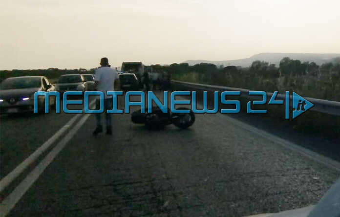 Nola/Palma Campania. Spaventoso incidente in autostrada. Ferito un giovane di Angri