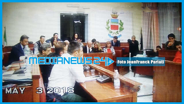 Angri. Consiglio Comunale, polemiche e diatribe in aula