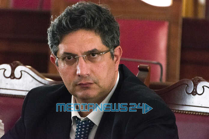 Nocera Inferiore. Bomba carta contro un negozio, il commento del sindaco Torquato